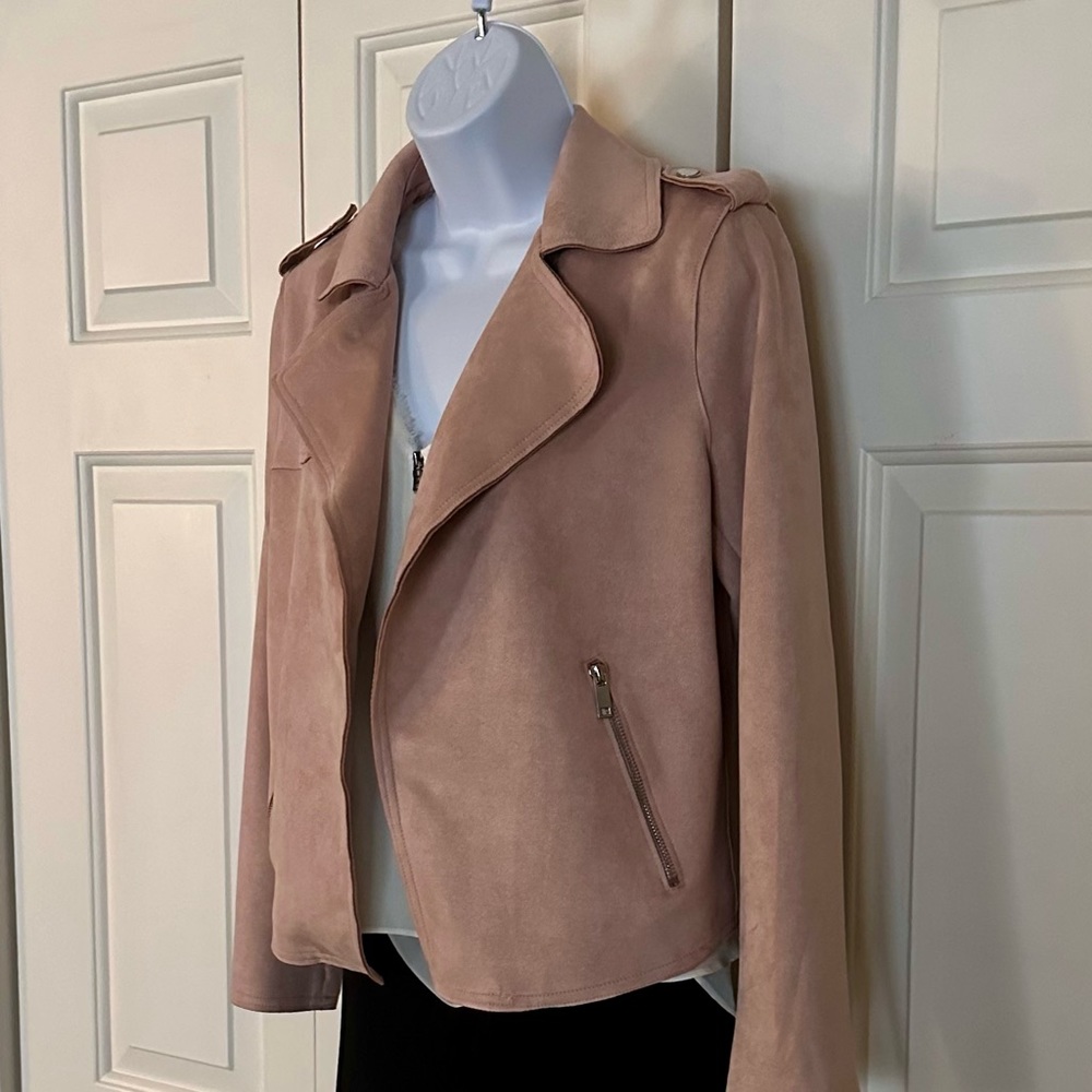 Tahari Cropped Faux Suede Jacket in Blush